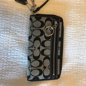 Authentic Coach Wallet & Wristlet